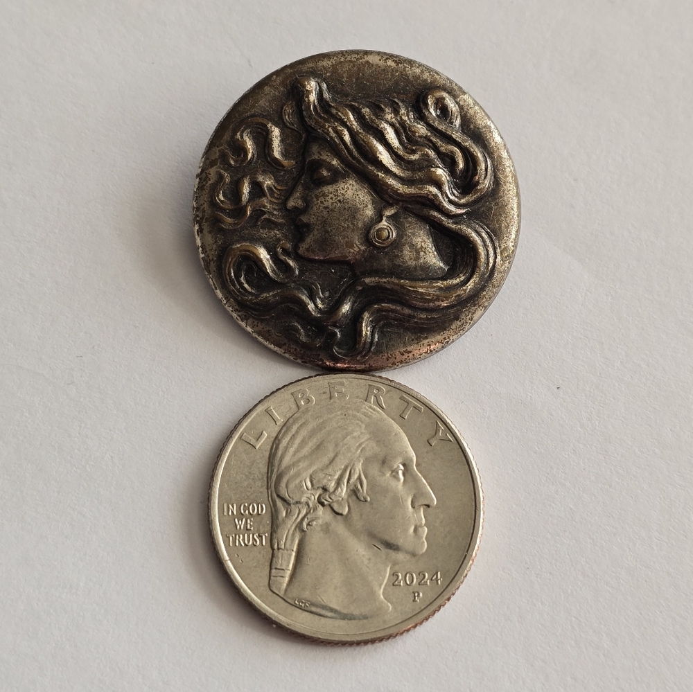 Art Nouveau style brooch woman with flowing hair dark silver tone pin - Picture 11 of 14